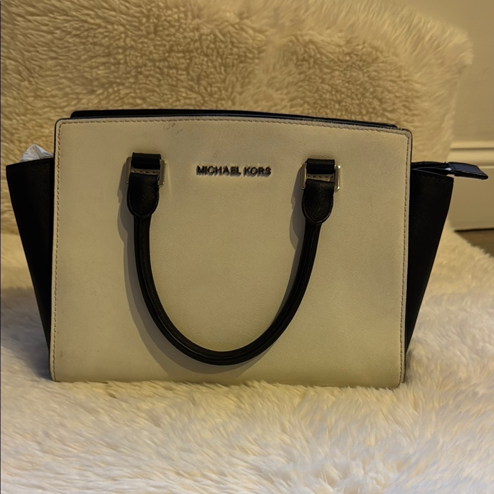 Michael Kors Black and White Women's Bag